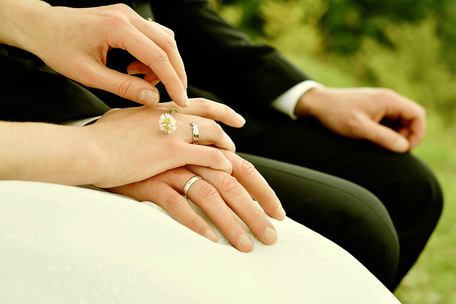Love in Vancouver with Life Threads Wedding Ceremonies
